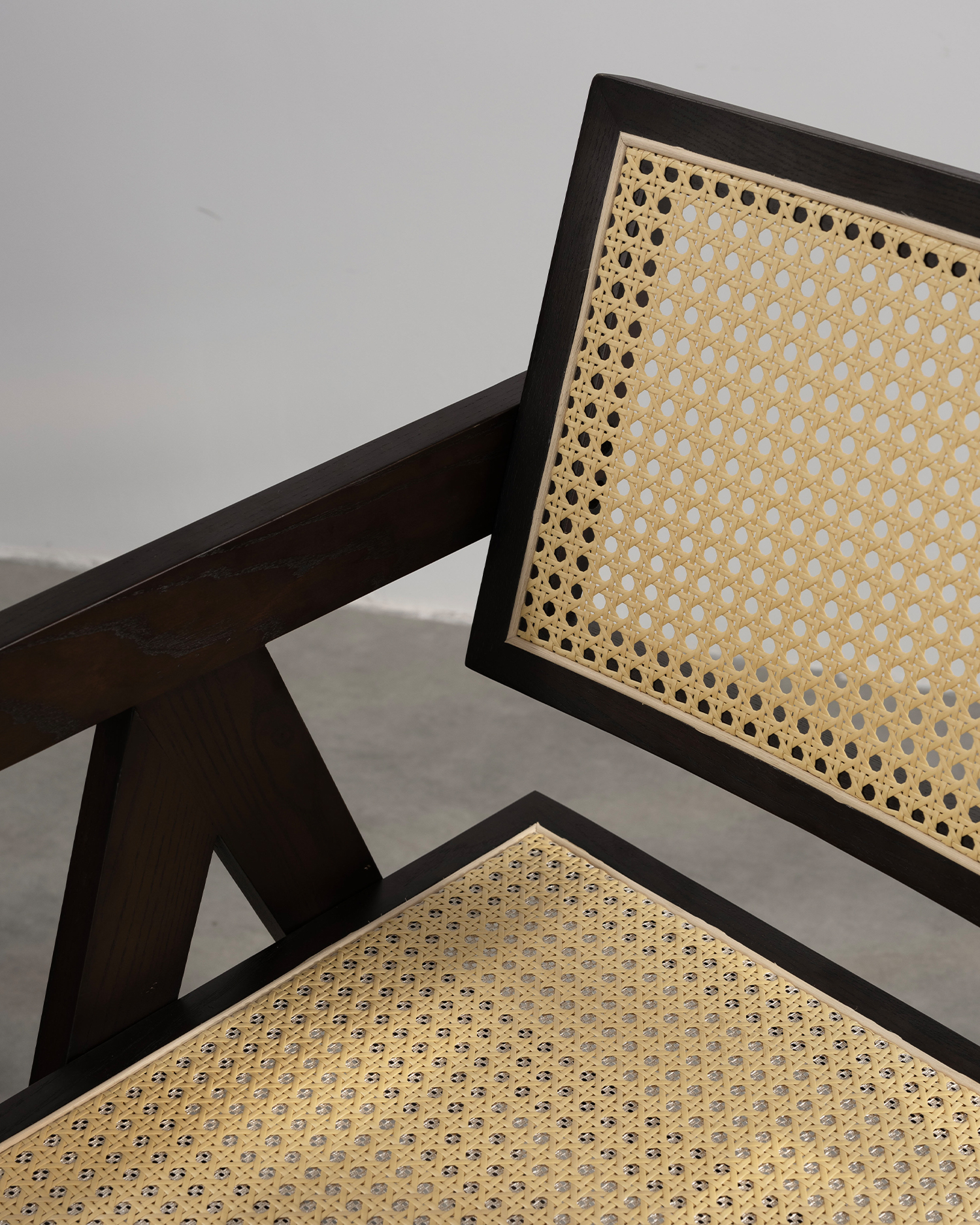 Minimalistyczne krzesła do jadalni z drewna rattanu Minimalistyczne krzesła do jadalni z drewna rattanu